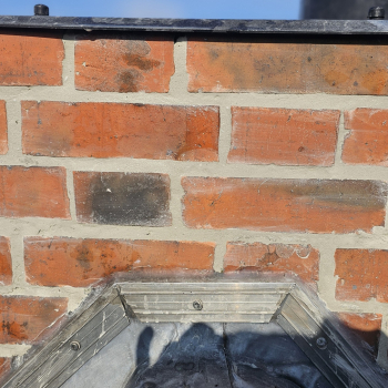 Backsteinkamin Reparatur Seitansicht